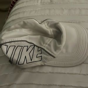 Nike runners hat